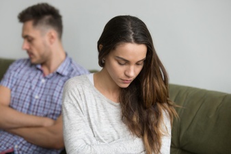 women concerned about his boyfriend ignoring